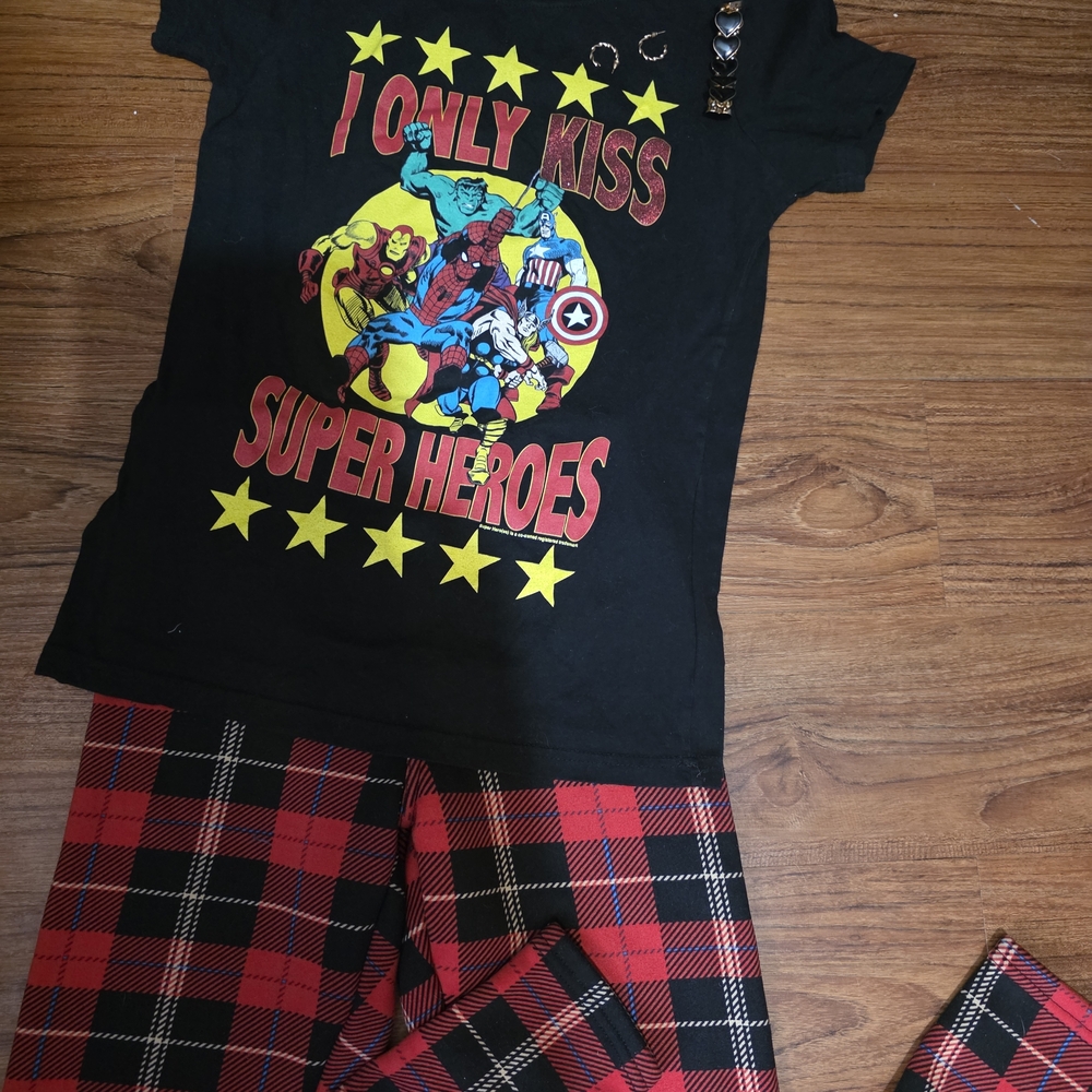Womens Marvel Tee - Plaid Leggings Set